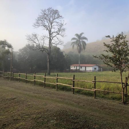 Vivenda Dos Guaranys -Um Projeto Ecologico - Casa Villa Conservatória Kültér fotó